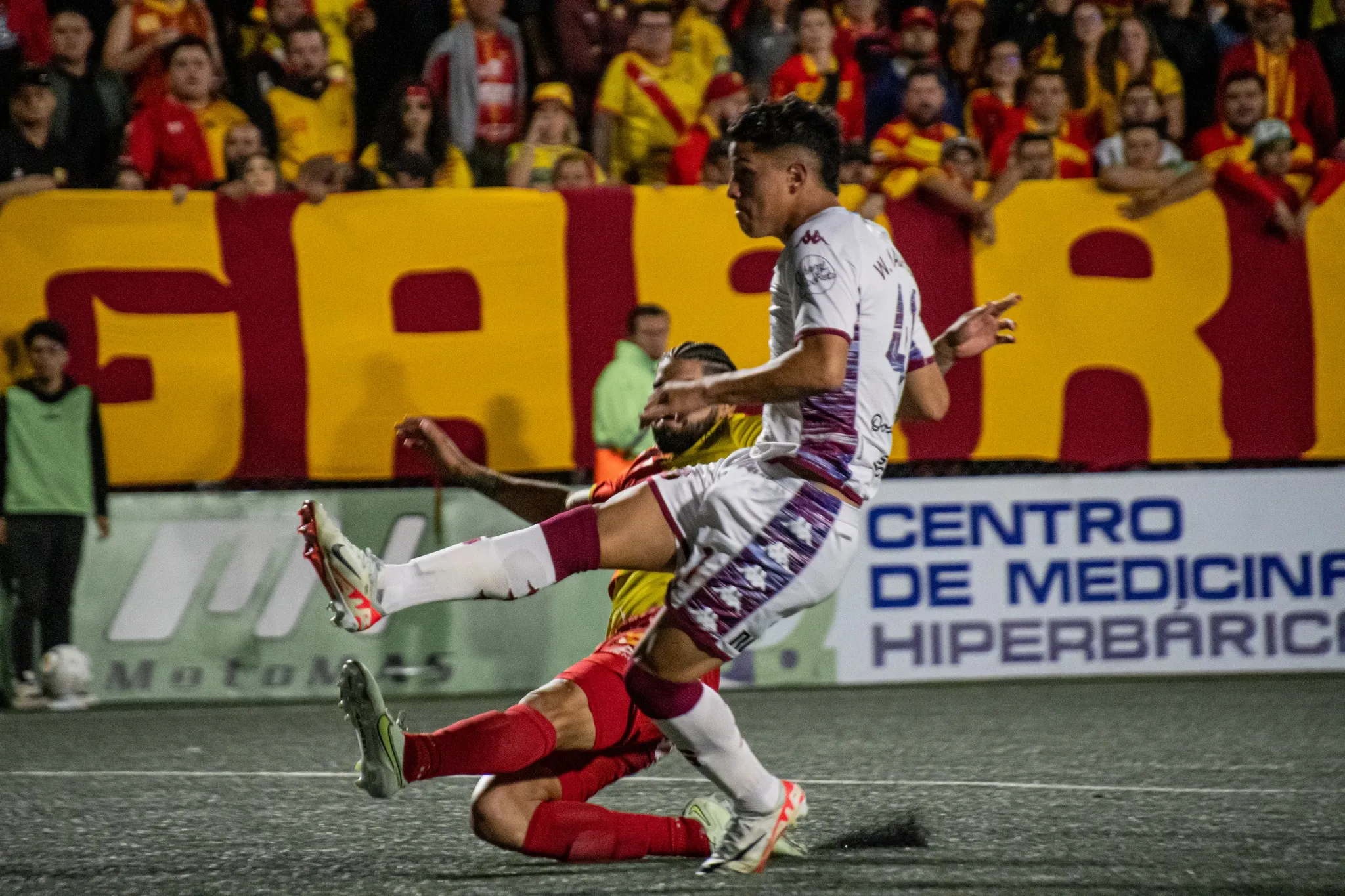 Fútbol español neozelandés en vivo: resultados Saprissa marca el primer gol y se acerca a la estrella 39.